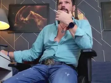 aaronbomer on Chaturbate 