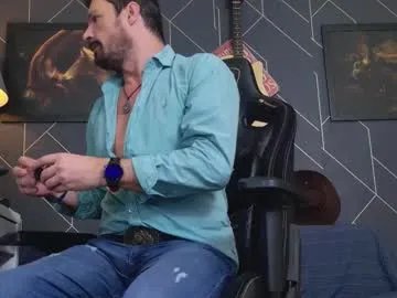 aaronbomer on Chaturbate 