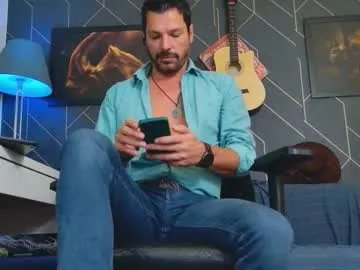 aaronbomer on Chaturbate 