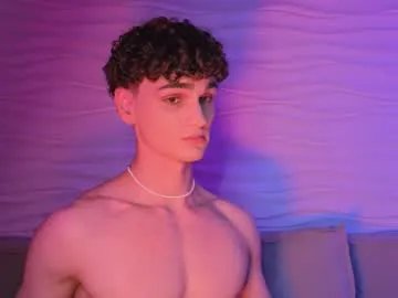 adam_21cm on Chaturbate 