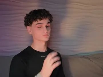 adam_21cm on Chaturbate 