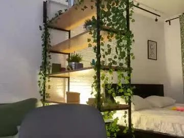 elli_harmon on Chaturbate 