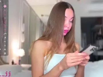 eva_j on Chaturbate