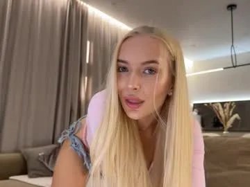 ewagreen — fingering pussy  [666 tokens left] #new #lovense #anal #blonde #squirt