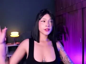 ginnaaaa_ model from cb