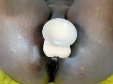 littlemissdirty1 on Chaturbate 