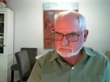 loop102 on Chaturbate 