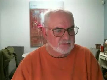 loop102 on Chaturbate 