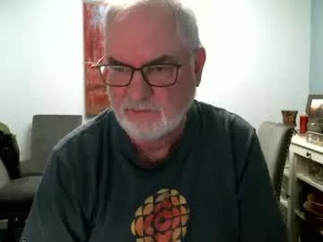 loop102 on Chaturbate 