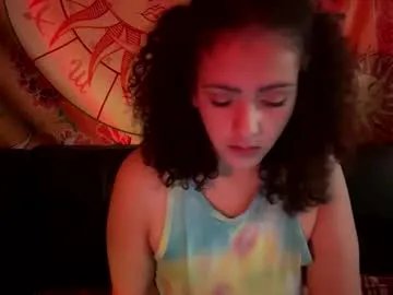 nellbee on Chaturbate 