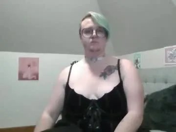 queerlyjaz on Chaturbate 