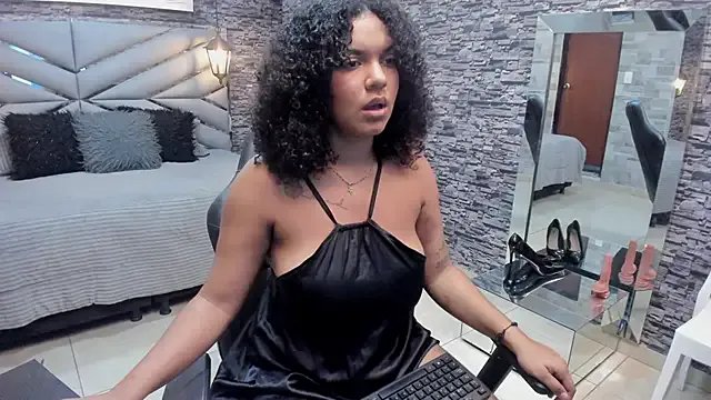 BellyBigBoobs on StripChat 