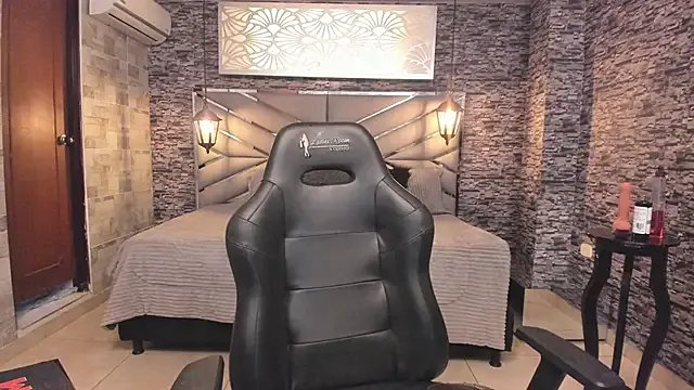 BellyBigBoobs on StripChat 