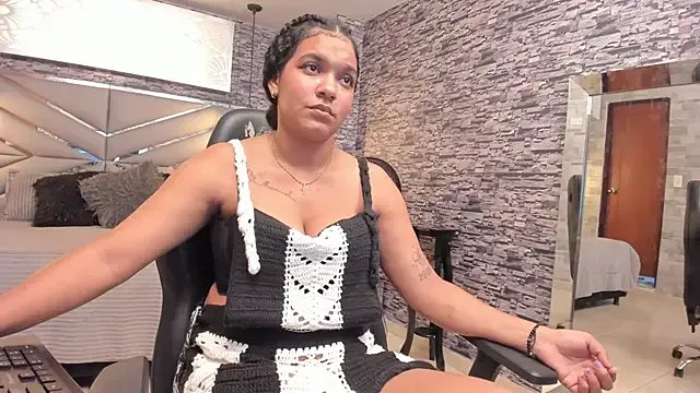 BellyBigBoobs on StripChat 