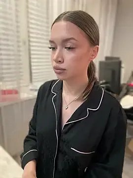 bunnyrich on StripChat 