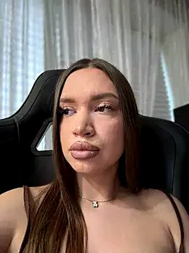 bunnyrich on StripChat 