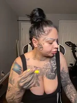 chicanachic13 on StripChat 