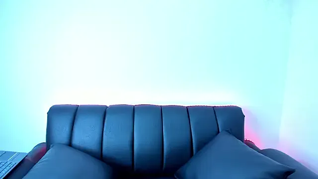 Dark_Valentino_ room chat