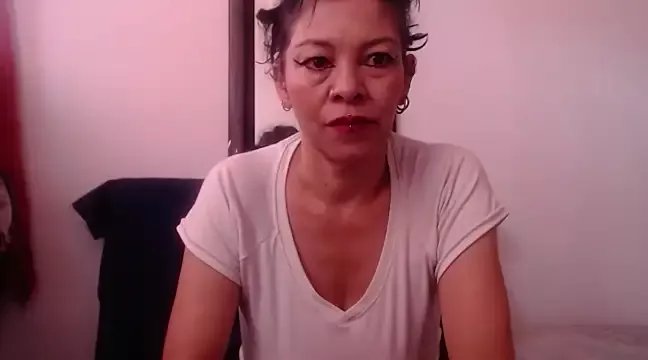 electra-mommy on StripChat 