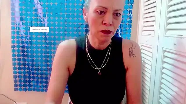 electra-mommy on StripChat 