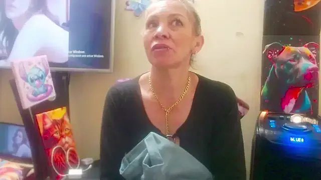 electra-mommy on StripChat 
