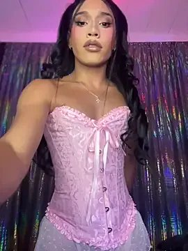 Emaa- on StripChat 