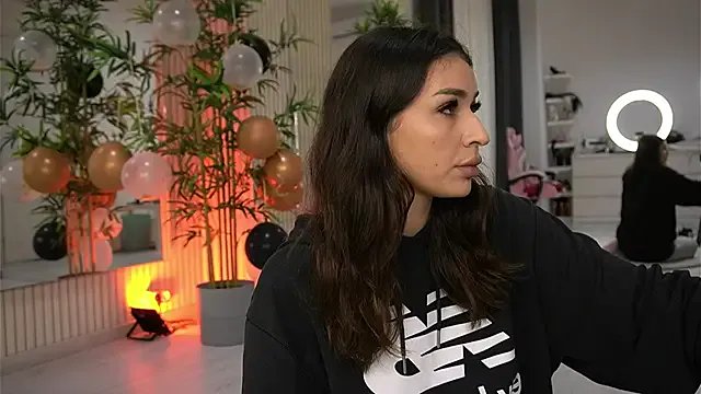 EmmaBlanco on StripChat 