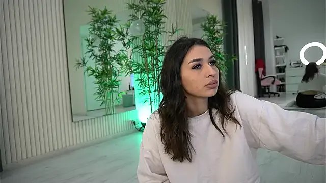 EmmaBlanco on StripChat 