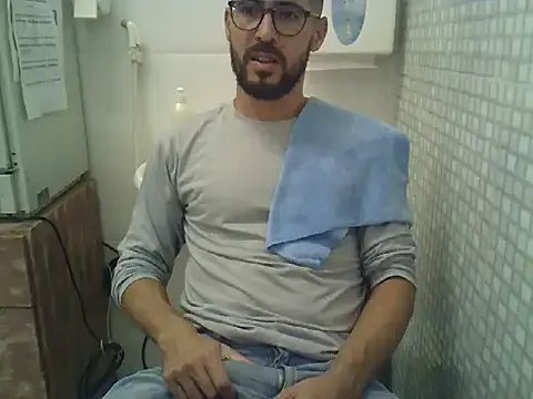 HS-hotsmile on StripChat 