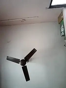 JENNIFERtamil — Public nude stream 15 mins