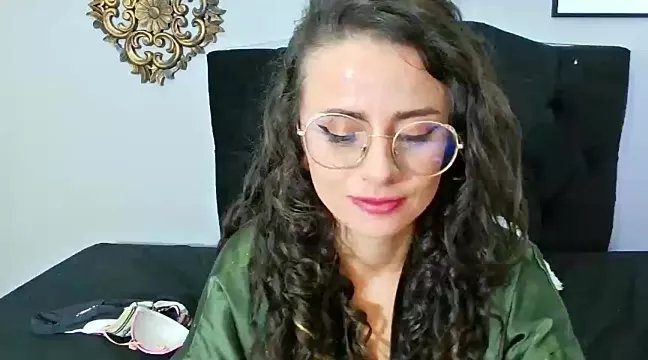 kassandra_james on StripChat 