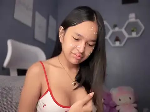 lelasohna on StripChat 