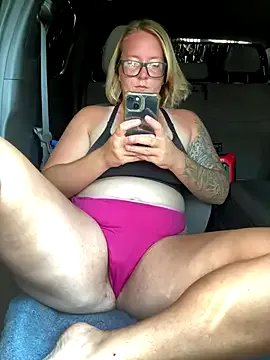 Lizzyloo on StripChat 