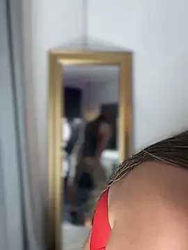 MayaMoanXXX on StripChat 