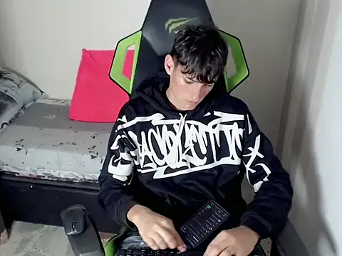 Pablito_junior room chat