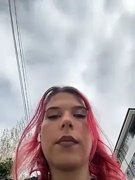 RiriRoseey on StripChat 