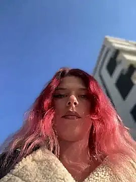 RiriRoseey on StripChat 