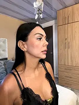 SofhiaTaylor on StripChat