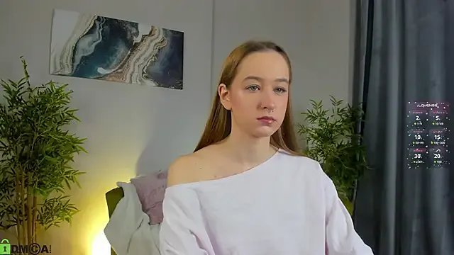 Sweett_Monica on StripChat 