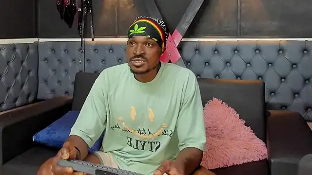 Terrance_z on StripChat 