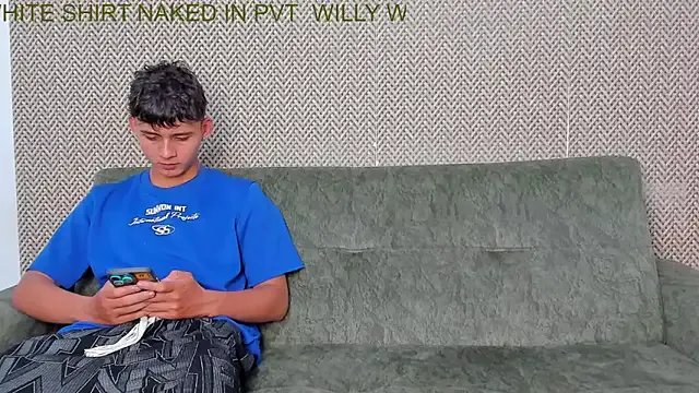 willy_sexxx18 on StripChat 